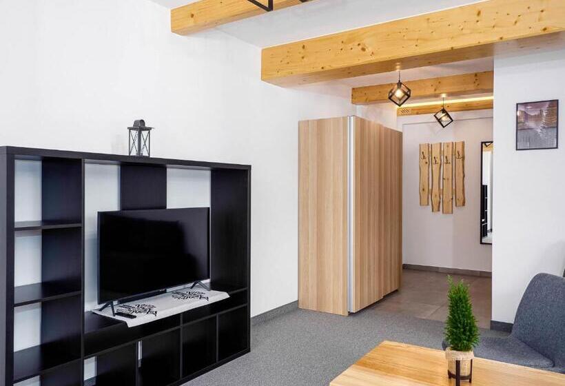 스탠다드 트리플 발코니 룸, Villa Taternik By Golden Apartments