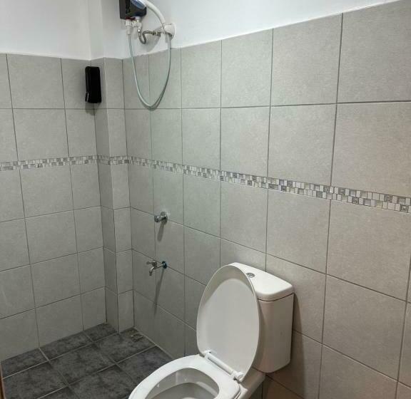 اتاق استاندارد, Aden