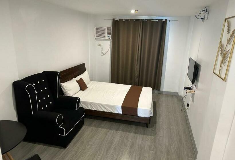 استودیوی لوکس, Aden