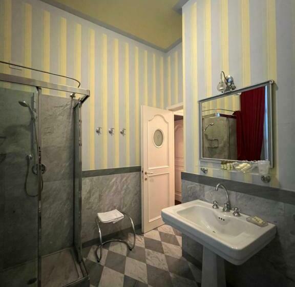 غرفة سوبيريور ثلاثية مطلّة علي البحر, Dimora Villa Ricci