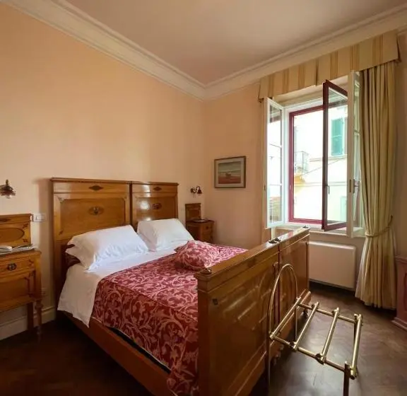 オーシャンビュースタンダードルームバルコニー付き, Dimora Villa Ricci