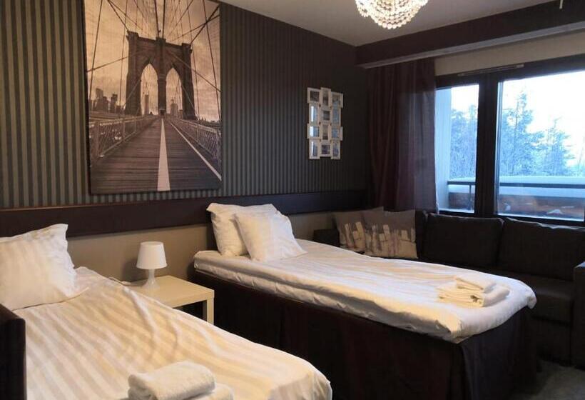 패밀리 룸, Li Leikari