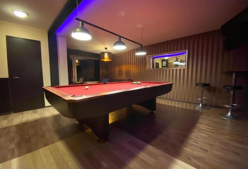 스위트, Li Leikari