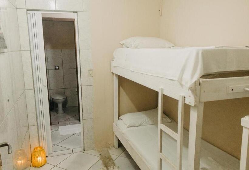 エコノミー４人部屋, Sol E Mar Pousada Surf Bar