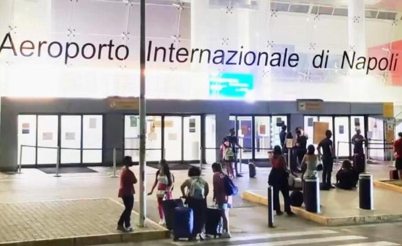 آپارتمان 2 خوابه, Home Regina Giovanna