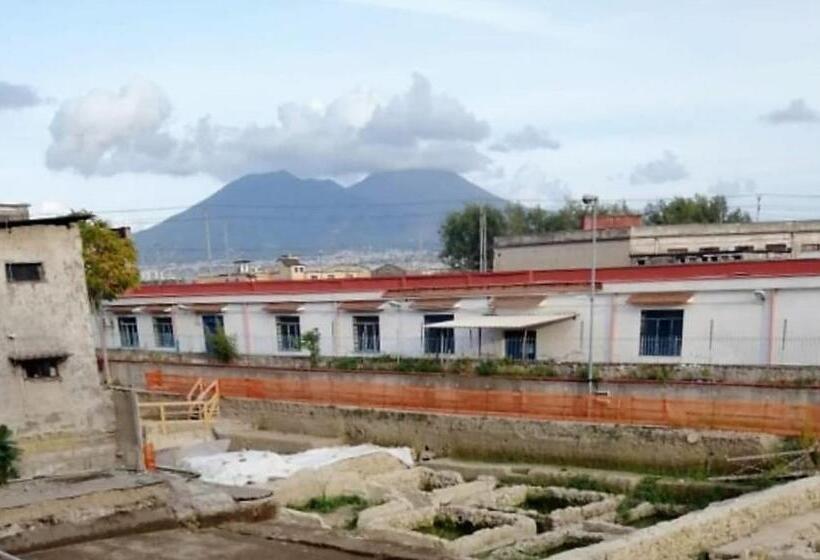 آپارتمان 2 خوابه, Home Regina Giovanna