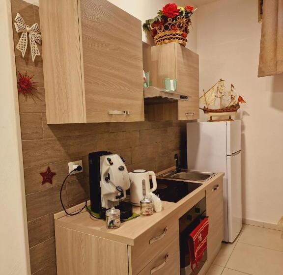 آپارتمان 2 خوابه, Home Regina Giovanna