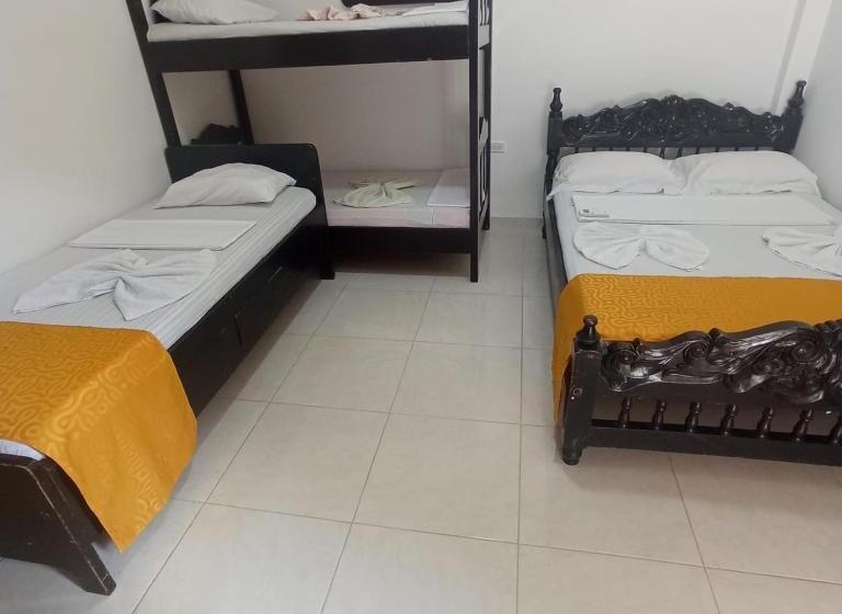 اتاق خانوادگی, Hostal Villa Del Río Las Brisas