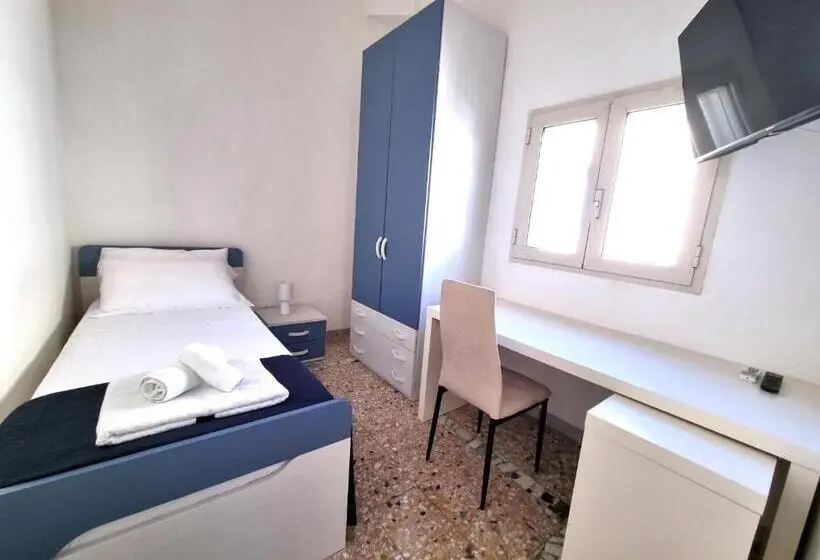 スタンダードシングルルーム, Templari Suite B&b Mesagne