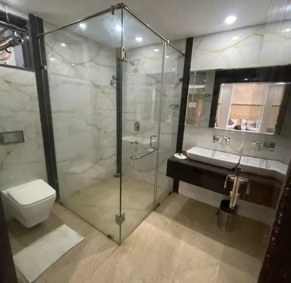 Quarto standart com varanda, Goa Continental Baga
