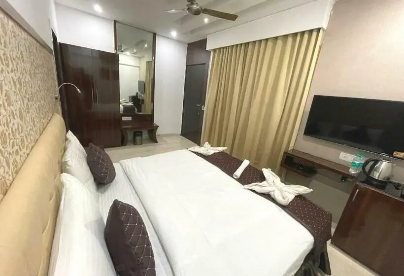 Quarto standart com varanda, Goa Continental Baga