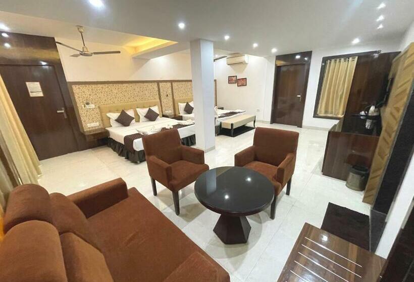 غرفة عائلية, Goa Continental Baga