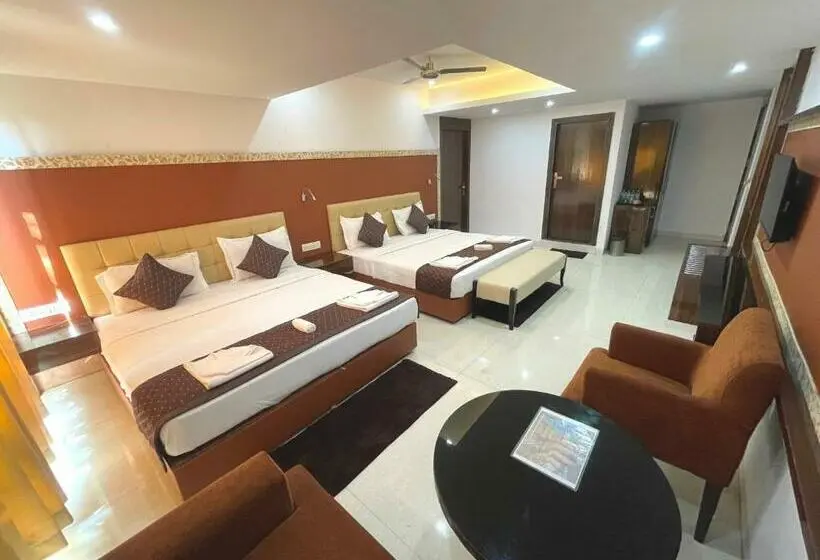 Quarto Familiar, Goa Continental Baga