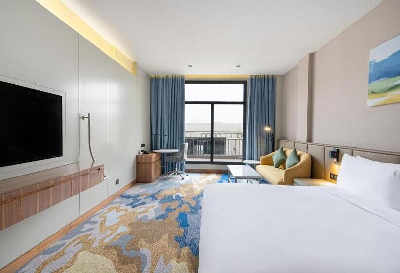 חדר סטנדרט עם מיטת קינג, Holiday Inn Riyadh The Business District, An Ihg