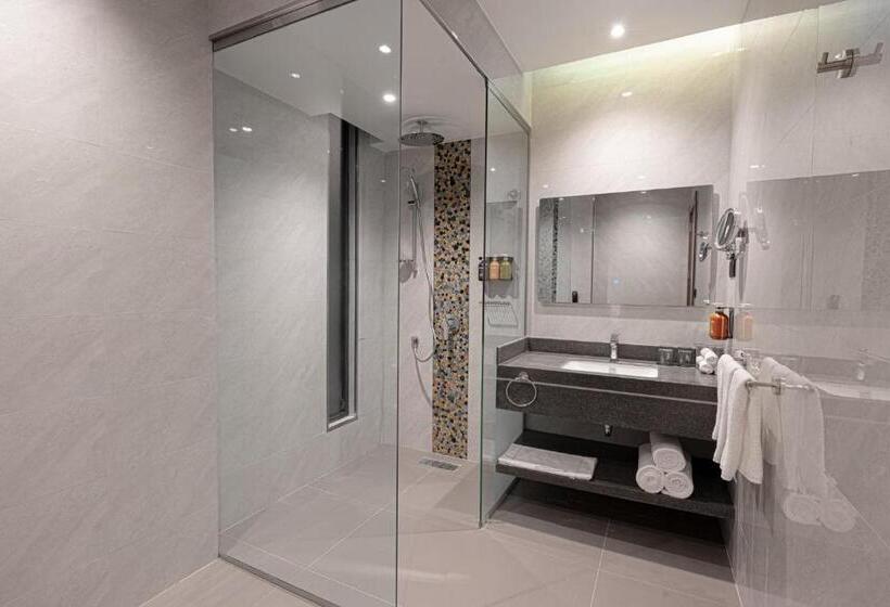Cameră Standard Pat King Size, Holiday Inn Riyadh The Business District, An Ihg