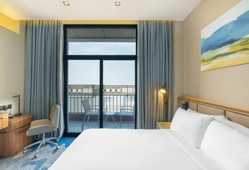 キングサイズベッドのスタンダードルーム, Holiday Inn Riyadh The Business District, An Ihg