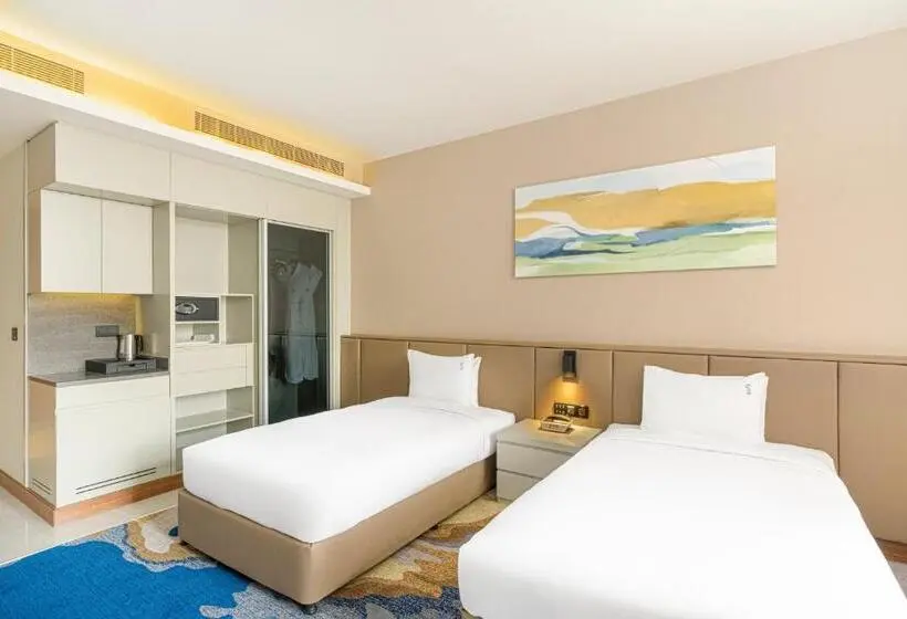 バルコニー付きスタンダードルーム, Holiday Inn Riyadh The Business District, An Ihg