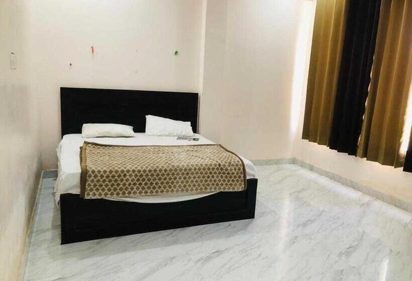 트리플 클래식 룸, Oyo 80463j Hotal Mannat Valley