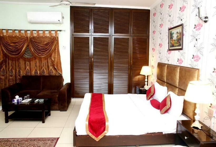 اتاق اجرایی سه نفره, Premier Inn Mall Lahore