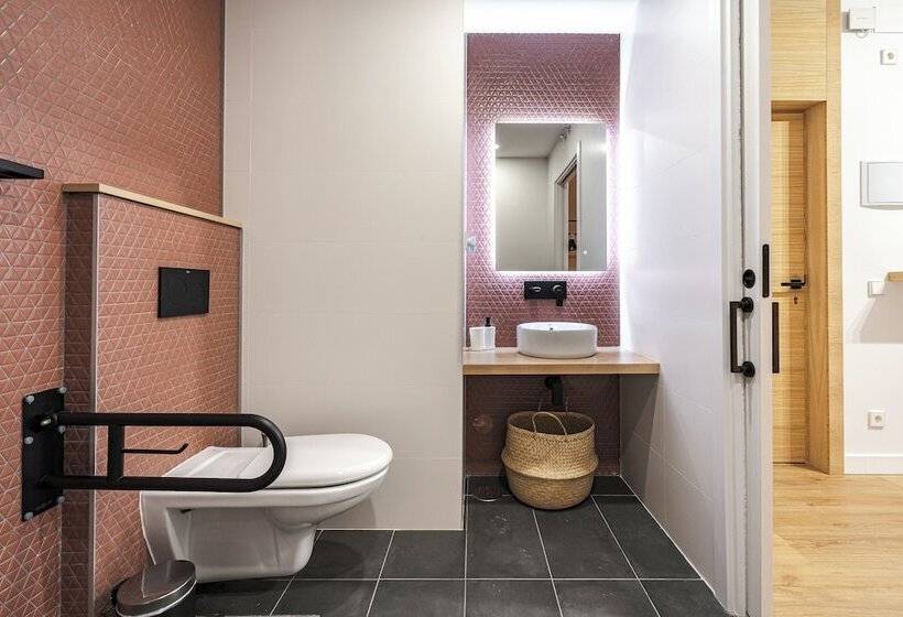 اتاق استاندارد برای معلولان, Vallecas Suites By Olala Homes