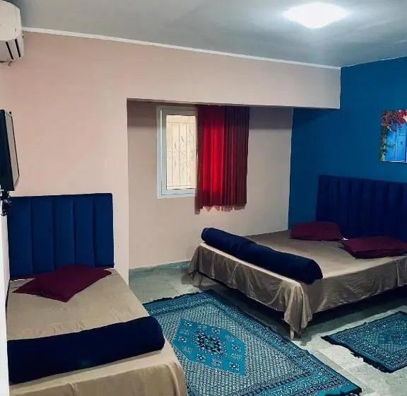 اتاق استاندارد سه نفره, Dar Ali