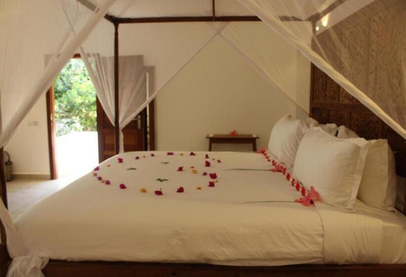 غرفة ديلوكس مطلّة علي البحر, Kivuli Beach Resort Paje