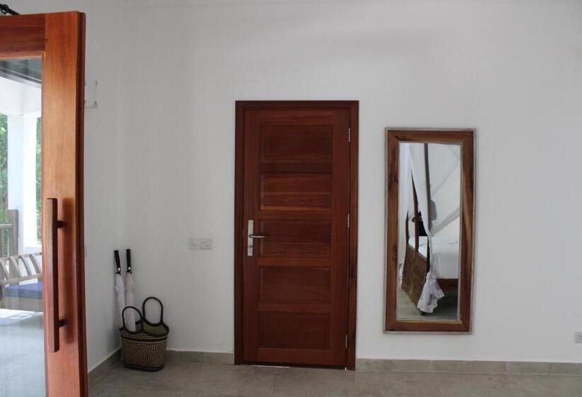 غرفة ديلوكس مطلّة علي البحر, Kivuli Beach Resort Paje