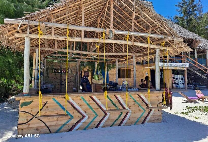 بنجلو قياسى مطلّ علي الحديقة, Kivuli Beach Resort Paje