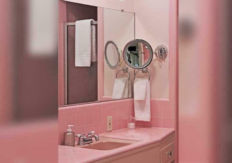 اتاق استاندارد با چشمانداز باغ, Orbit In 21 And Over