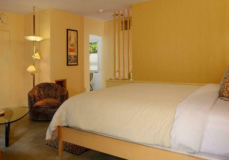 اتاق استاندارد با تخت بزرگ, Orbit In 21 And Over