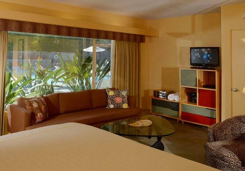 Chambre Standard Lit King Size, Orbit In  21 And Over