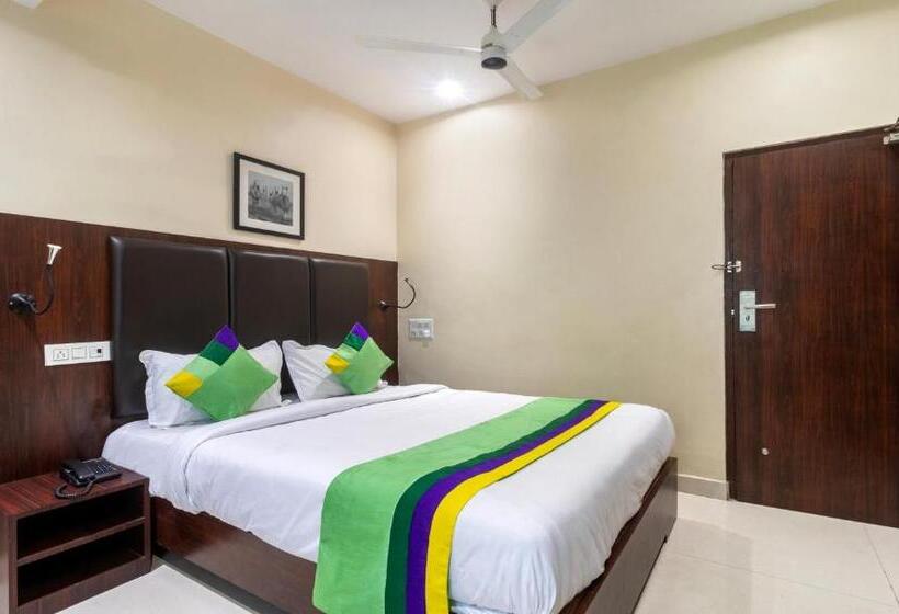 经济房, Treebo Cool River