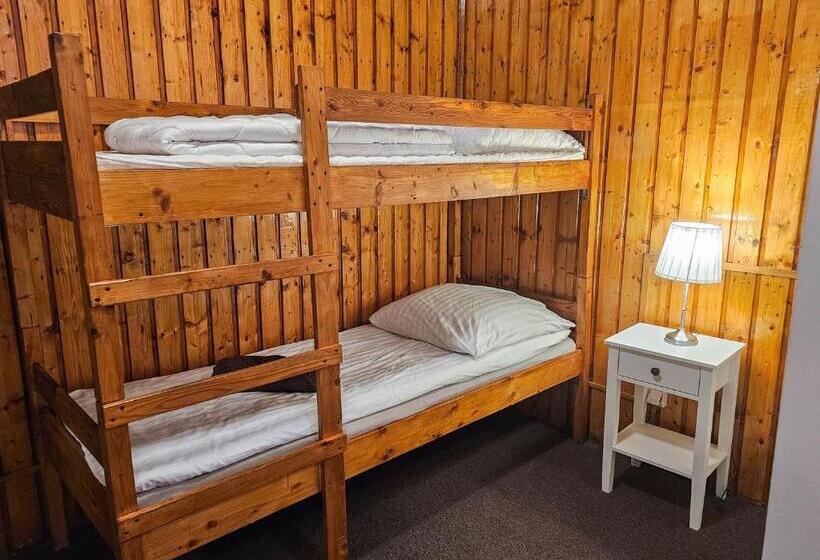 Habitación Triple Estándar, Schronisko Gościniec Równica