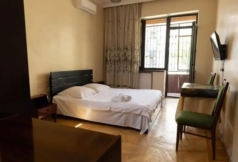 اتاق استاندارد با تخت بزرگ, Wine House