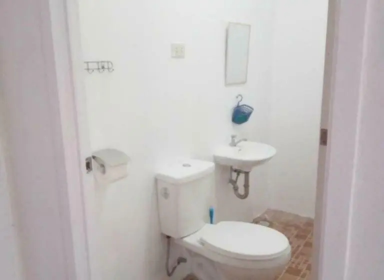 Economy-huone, Scott Camotes Beach House