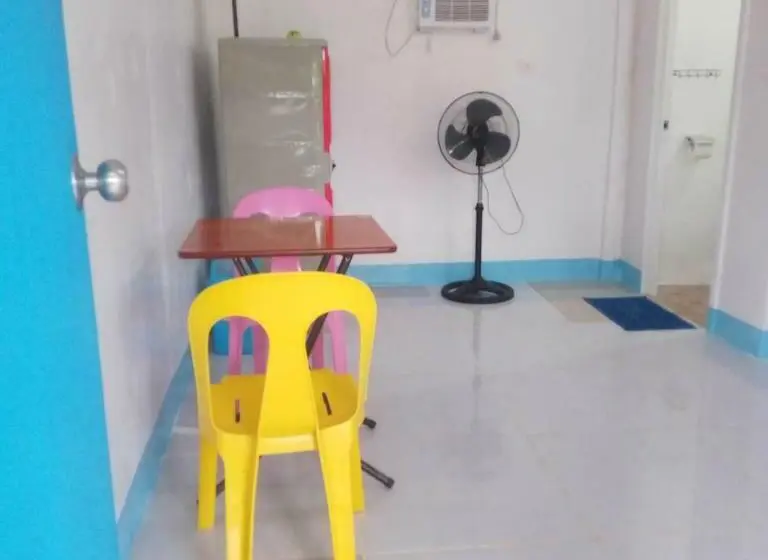 Economy-huone, Scott Camotes Beach House