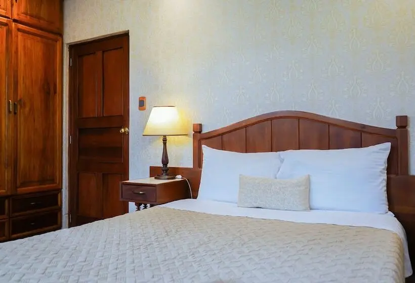 デラックスルーム, Uzhupud Garden Hotel & Lodge