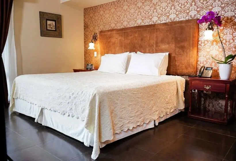 デラックスルーム, Uzhupud Garden Hotel & Lodge