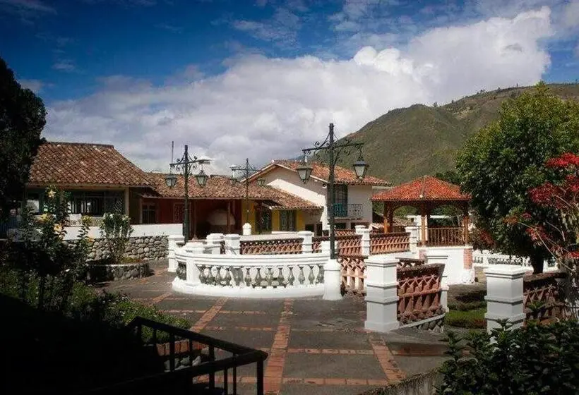 スタンダードトリプルルーム, Uzhupud Garden Hotel & Lodge