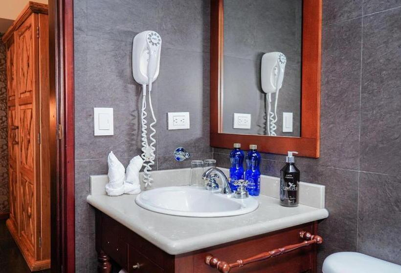 غرفة قياسية ثلاثية, Uzhupud Garden Hotel & Lodge