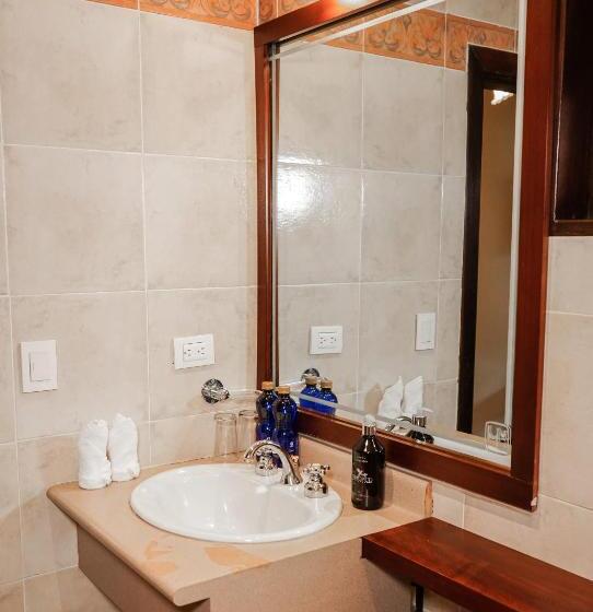 Номер Стандарт Трехместный, Uzhupud Garden Hotel & Lodge