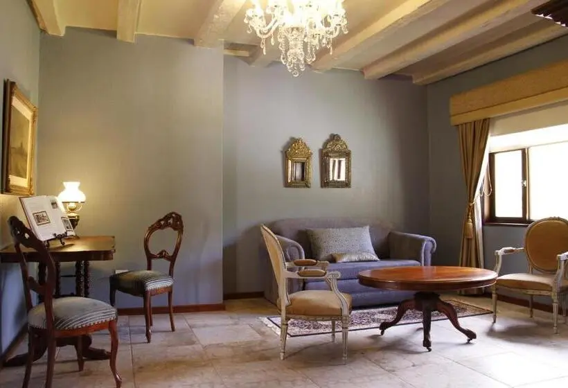 プレジデントスイートルーム, Uzhupud Garden Hotel & Lodge