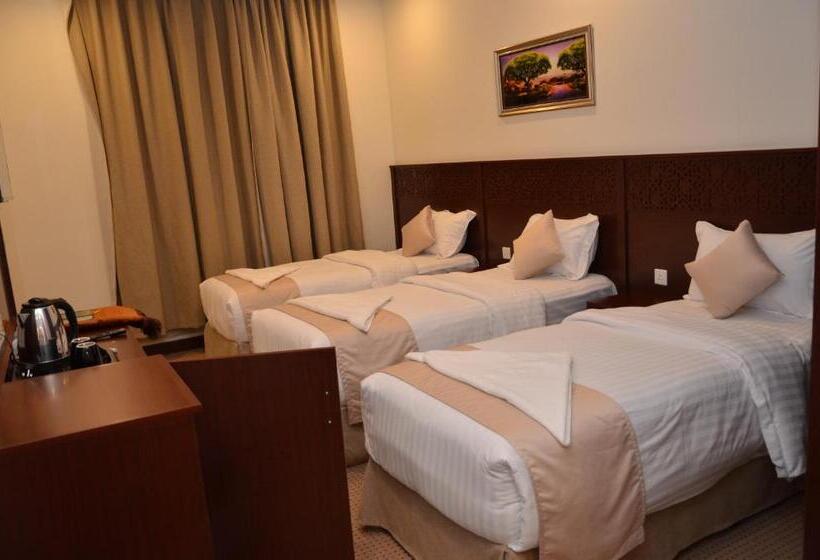 Номер Стандарт Трехместный, فندق قرطبة العزيزية