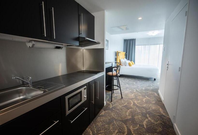 Premium room with view, Le Barracuda & Spa, Centre Port, Pieds Dans L Eau, Vue Mer