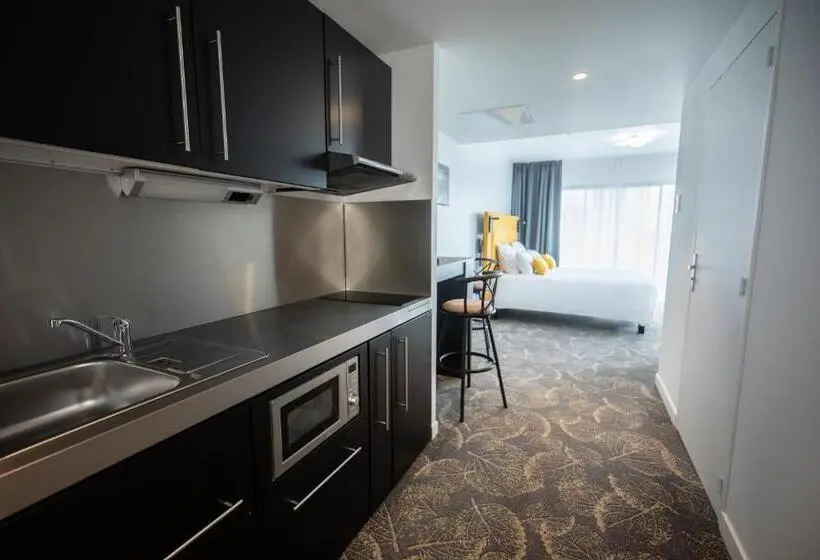 Premium room with view, Le Barracuda & Spa, Centre Port, Pieds Dans L Eau, Vue Mer