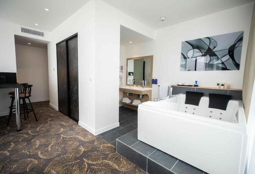 景色の見えるジュニアスイート, Le Barracuda & Spa, Centre Port, Pieds Dans L Eau, Vue Mer