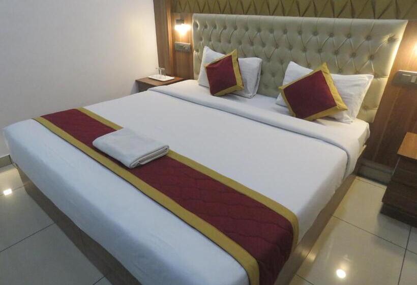 Номер Стандарт, Reegate Inn Near South Railway Station