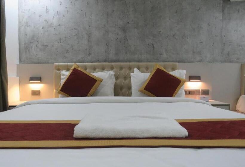 Трехместный Номер Deluxe, Reegate Inn Near South Railway Station