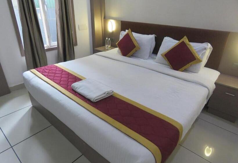 Номер Deluxe, Reegate Inn Near South Railway Station