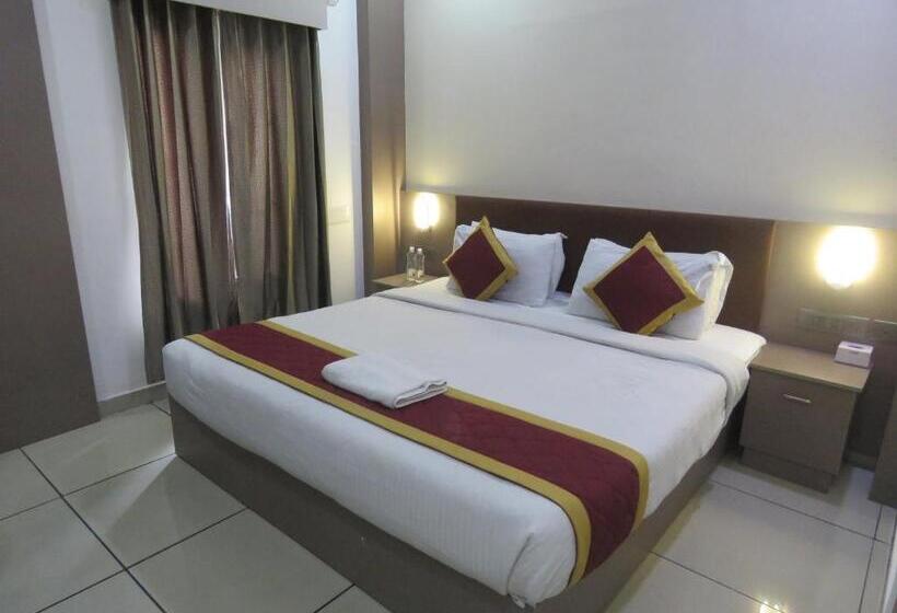 Номер Deluxe, Reegate Inn Near South Railway Station